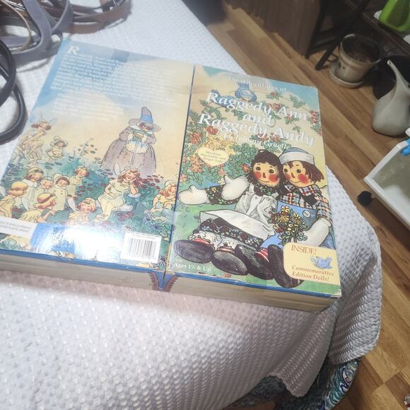 VTG HASBRO NOS 1995 75TH ANNIVERSARY RAGGEDY ANN & ANDY COLLECTORS DOLLS - Picture 3 of 7